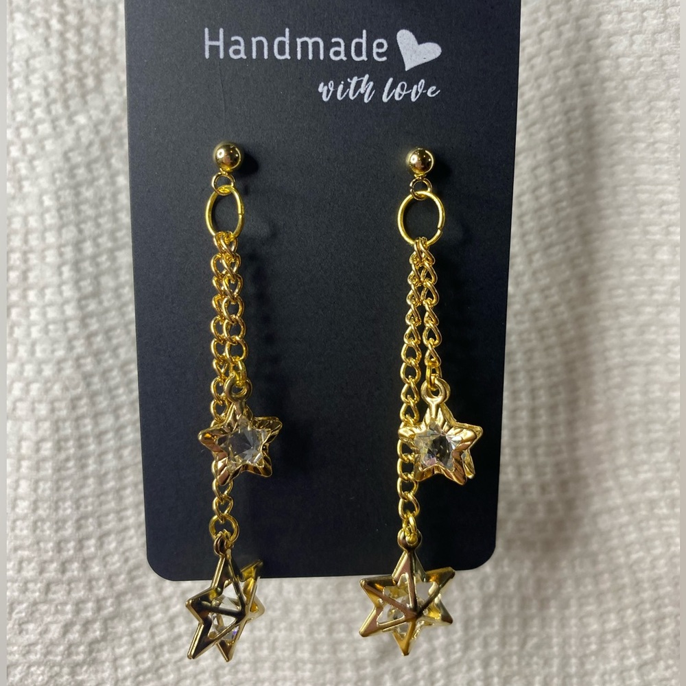 🎅🏻2/$40🎅🏻 Amazing Gold Star Dangle Earrings